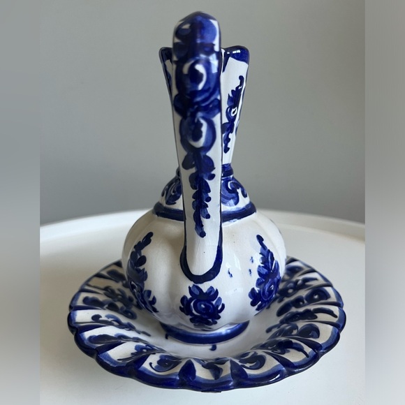 Beautiful Pitcher And Bowl Small Blue White Ceramic Handpainted Portugal - Picture 10 of 10